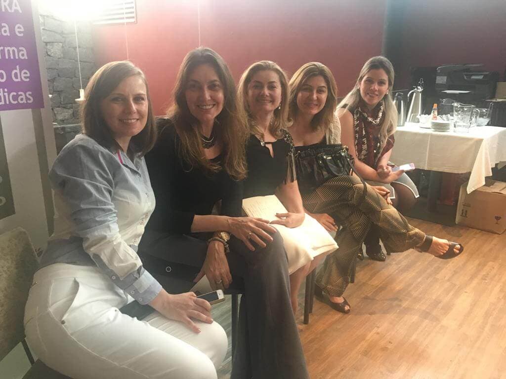Confraternização do evento para nutricionistas no Grand Cru