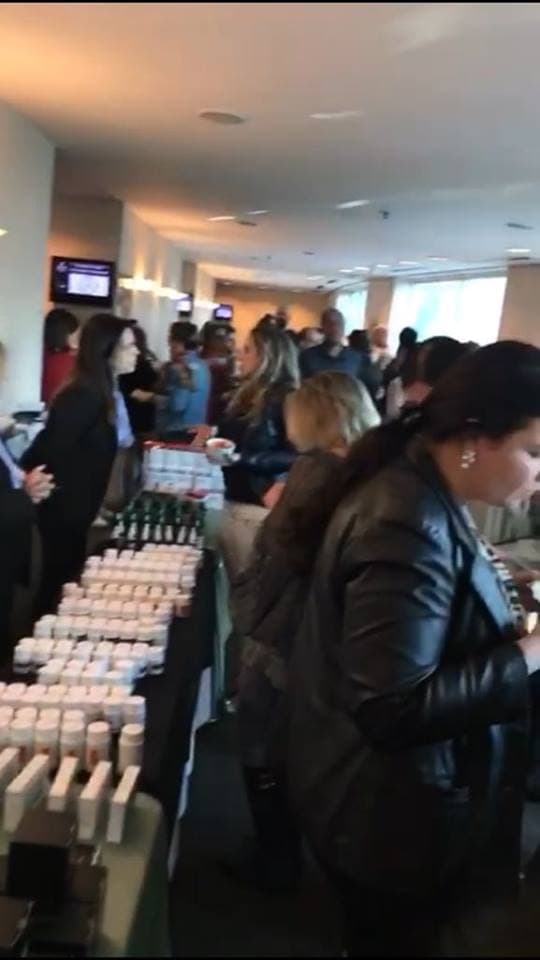 Apresentação do curso Modulação Intestinal no telão