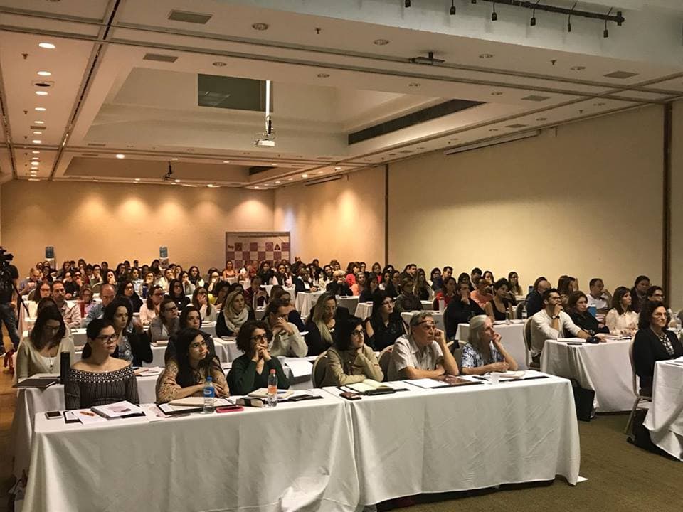 Apresentação do curso Modulação Intestinal no telão